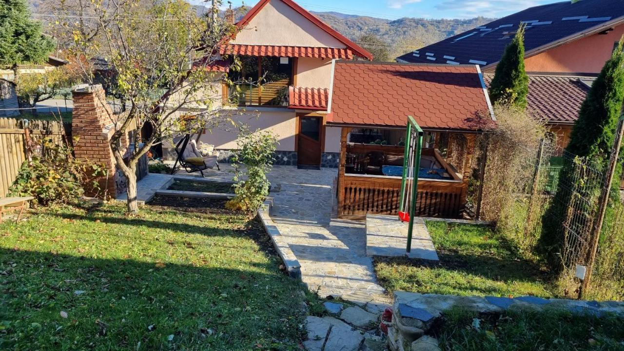 Pensiunea Mirela Breaza  Exterior photo